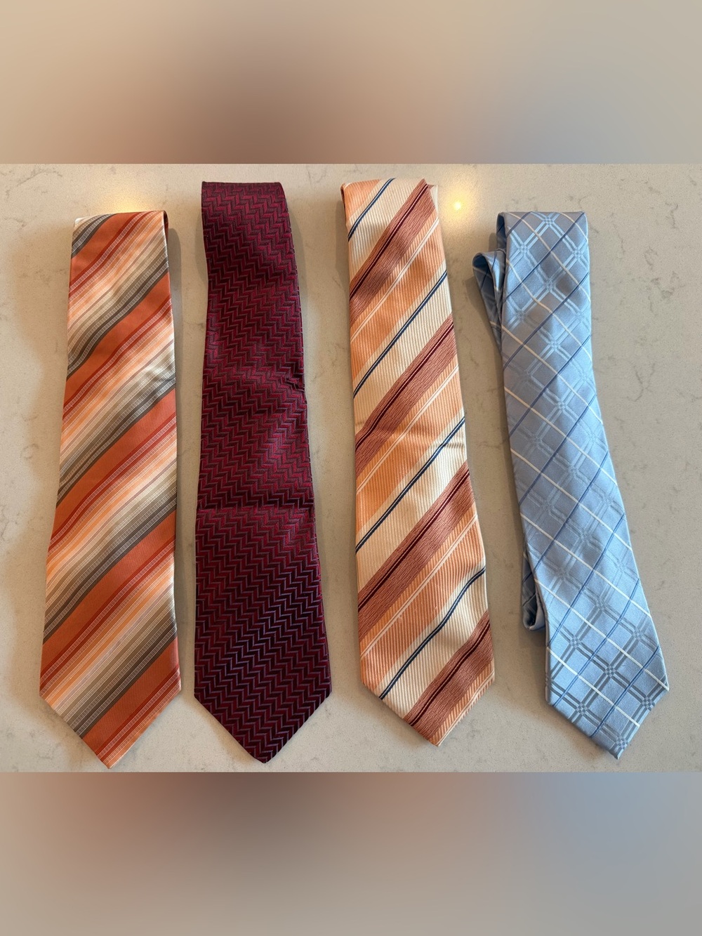 Bundle of 4 men’s silk ties or 30$ each